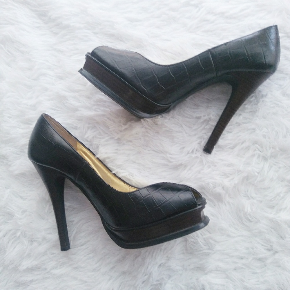 Colin Stuart Platform Heels size 7.5